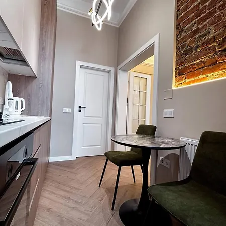 Apartman Pioneer Parking Near Untold
